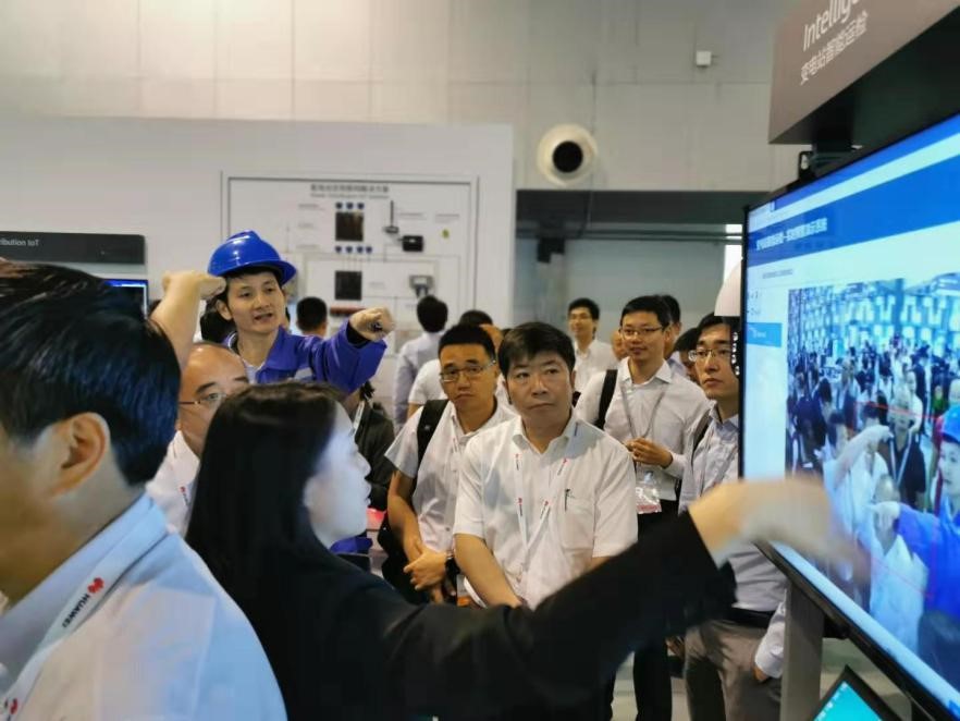 图三：变电站智能运检系统应用场景现场演示和体验